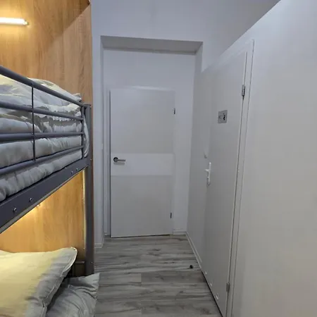 Guide Hostel *